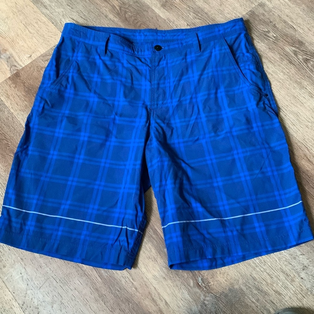 Lululemon Men’s Shorts Sz 38